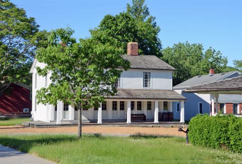 Exterior view of the store during 2020 with the "natural look" landscaping.